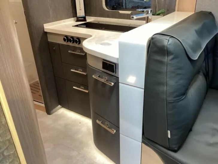 Fahrzeugbild Hymer BML 780-T / BM L 780 T / Vollluftfeder #11