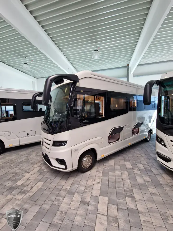 Fahrzeugbild Morelo Palace 90 M mit Qeens-Bett #3