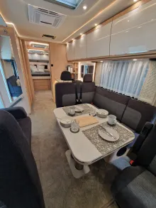 Fahrzeugbild Morelo Palace 90 M mit Qeens-Bett #4