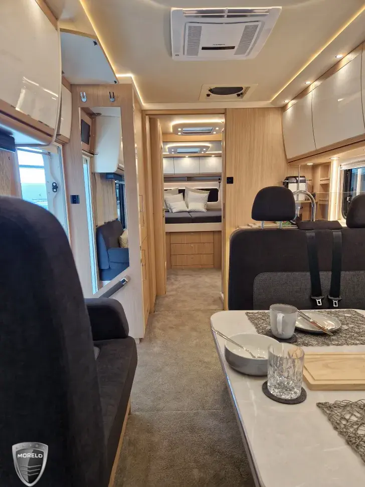 Fahrzeugbild Morelo Palace 90 M mit Qeens-Bett #5
