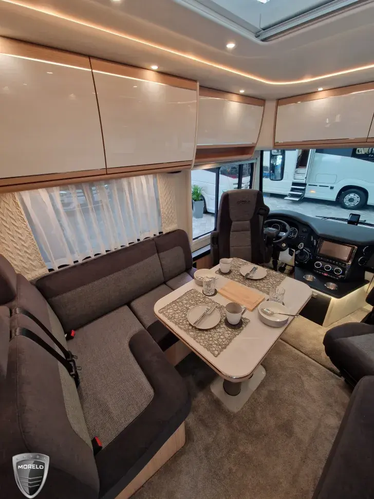 Fahrzeugbild Morelo Palace 90 M mit Qeens-Bett #6