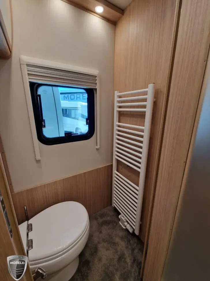 Fahrzeugbild Morelo Palace 90 M mit Qeens-Bett #12