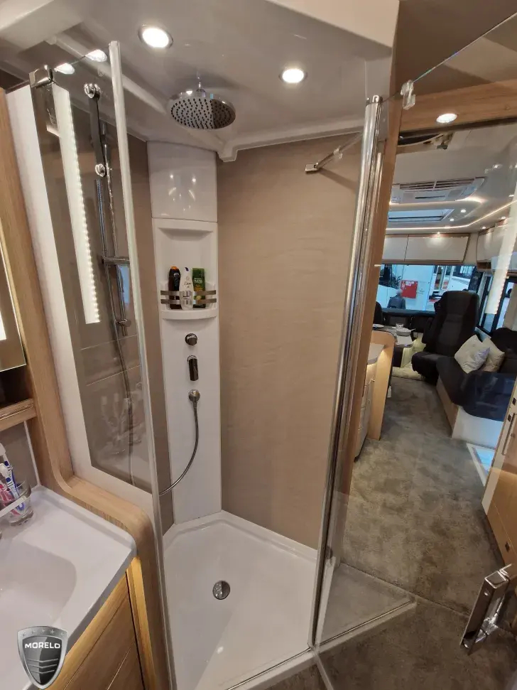 Fahrzeugbild Morelo Palace 90 M mit Qeens-Bett #13
