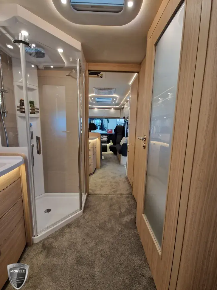 Fahrzeugbild Morelo Palace 90 M mit Qeens-Bett #14