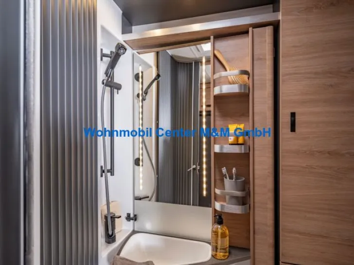 Fahrzeugbild Knaus LIVE WAVE 650 MEG 2026 Black Selection #6