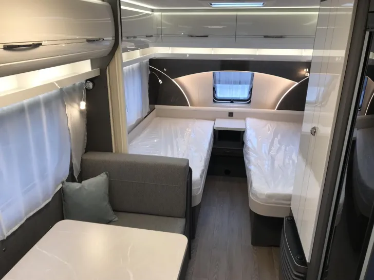 Fahrzeugbild Hobby Excellent 460 SL #12