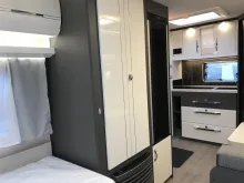 Fahrzeugbild Hobby Excellent 460 SL #18