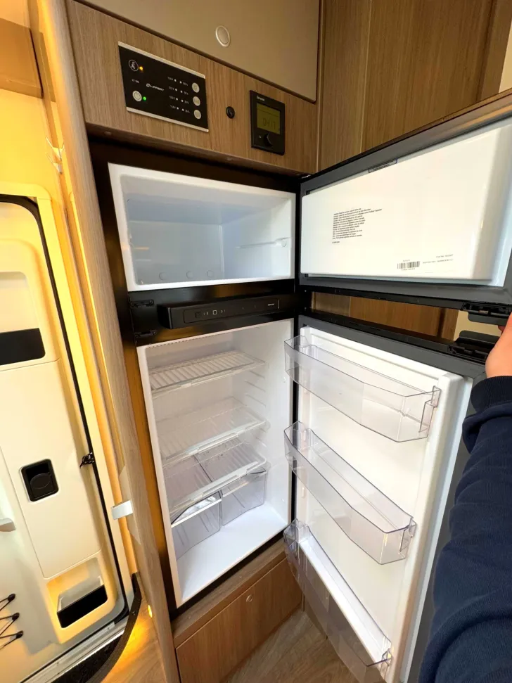 Fahrzeugbild Carado pro+ I 338 AUTOMATIK|DigitalPaket|Combi6E #15