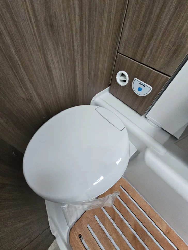 Fahrzeugbild Carado pro+ T 328 8GAutom|Hubbett|FiatDucato|Combi6E #19