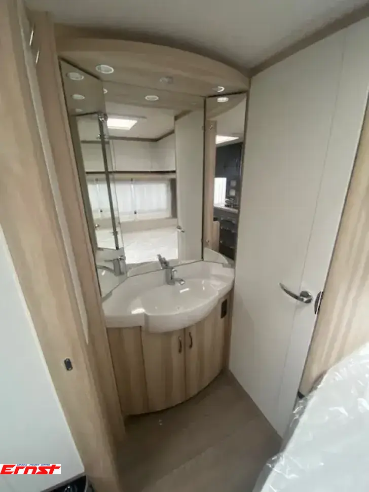 Fahrzeugbild Hobby De Luxe 540 KMFe #4