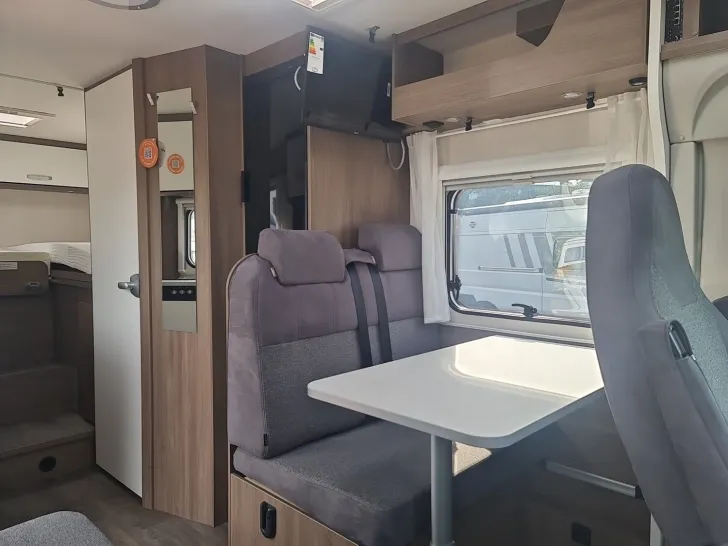 Fahrzeugbild Carado V 347 !!! Top‑Preis Garantie !!! #12