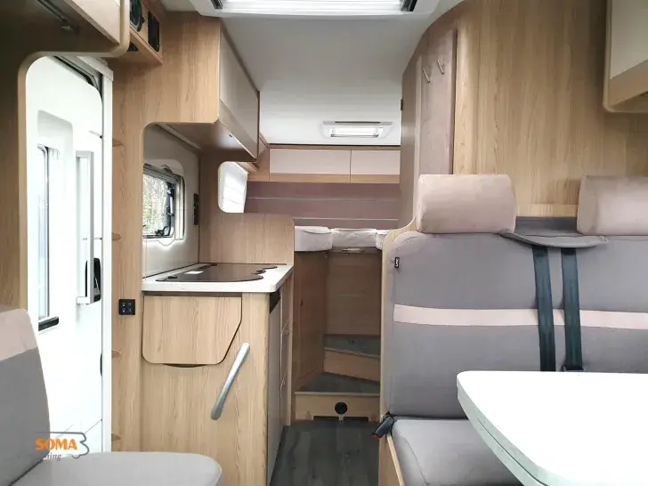 Fahrzeugbild LMC Cruiser V 646 G #8