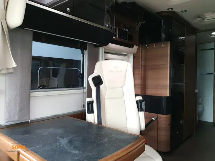 Fahrzeugbild Concorde Charisma 910 LI #9