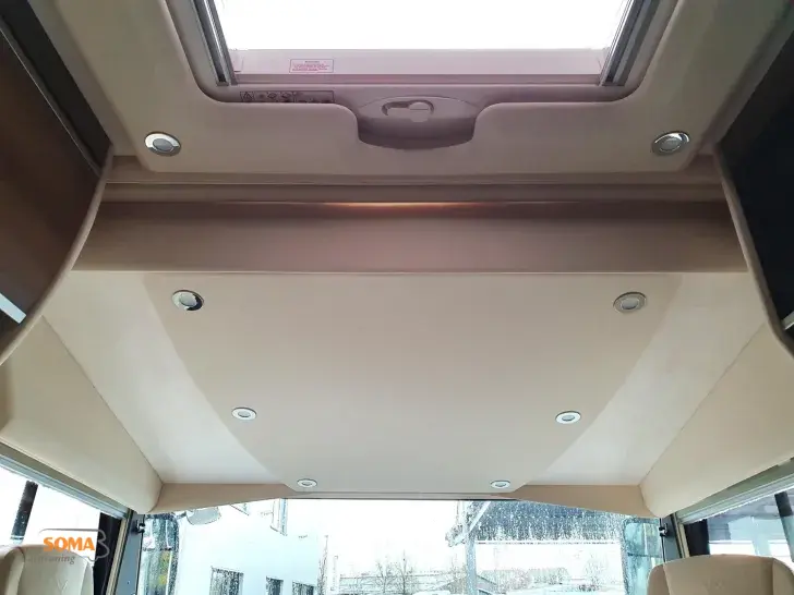 Fahrzeugbild Concorde Charisma 910 LI #19