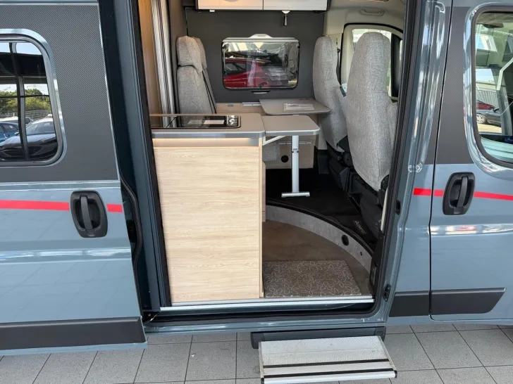 Fahrzeugbild Dethleffs Globetrail Advantage 600 DR Fiat Vermietung #9