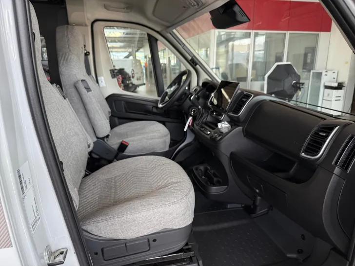 Fahrzeugbild Dethleffs Globetrail 640 HR Fiat #10