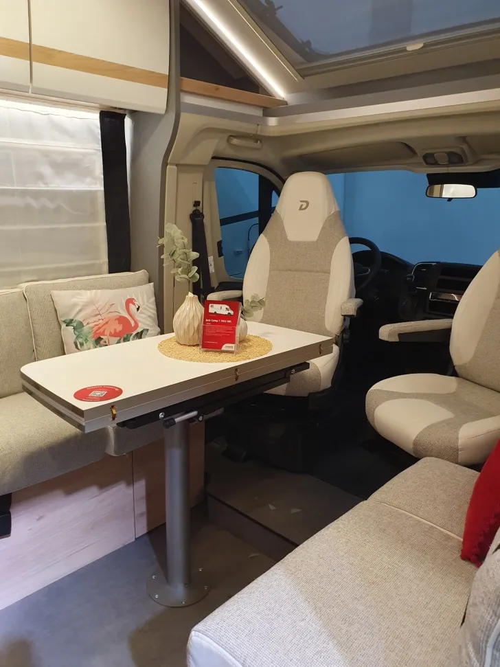 Fahrzeugbild Dethleffs Just Camp T 7052 DBL in Vermietung! #12