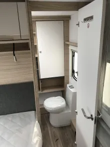Fahrzeugbild Fendt Bianco Activ 550 SD 2000kg; Heckbad mit Dusche #12