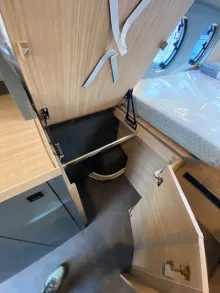 Fahrzeugbild Malibu Van First Class - Two Rooms 640 LE RB charming GT skyview #8
