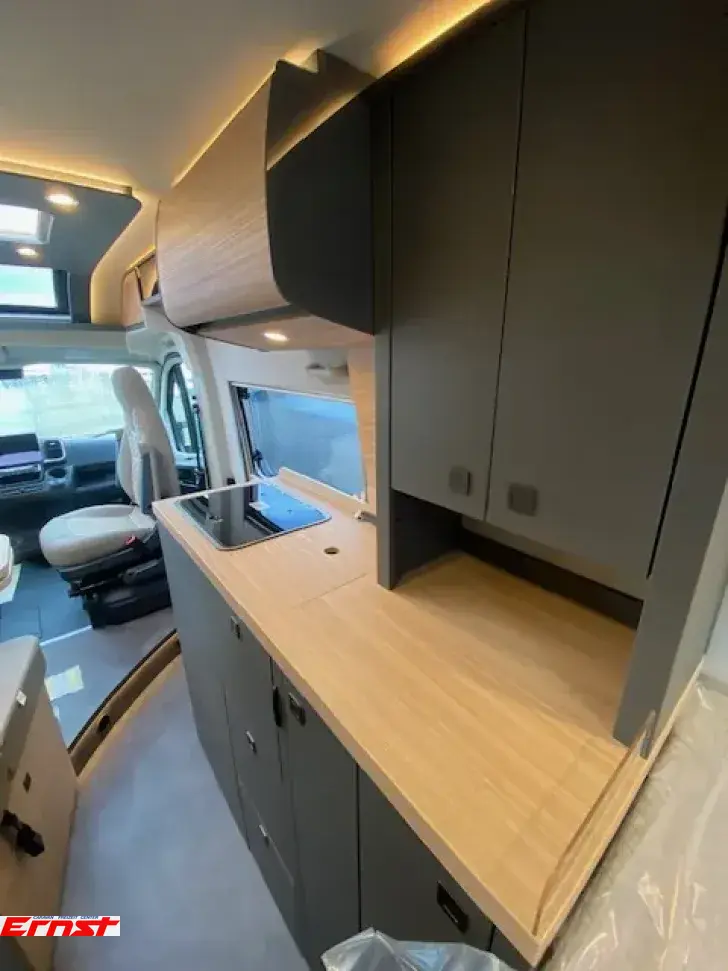 Fahrzeugbild Malibu Van First Class - Two Rooms 640 LE RB charming GT skyview #9