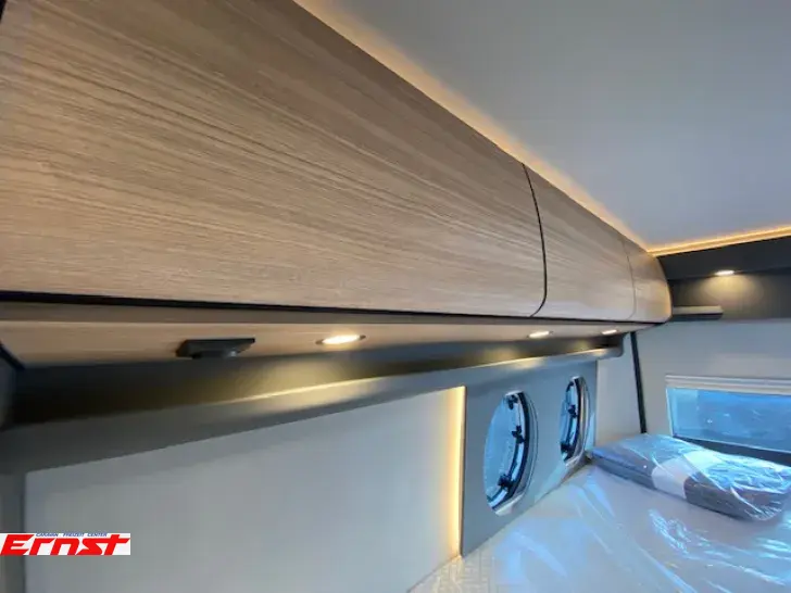 Fahrzeugbild Malibu Van First Class - Two Rooms 640 LE RB charming GT skyview #10