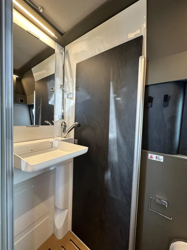 Fahrzeugbild Hymer Grand Canyon S 700 GCS700 mit Schlafdach #14