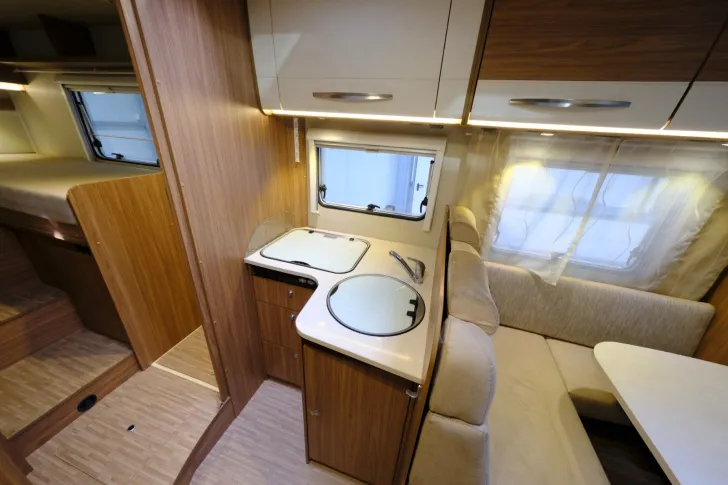 Fahrzeugbild Carado T 447/1.Hand/Einzelbetten/Klima/Solar/Garage #10