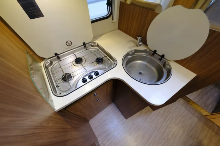 Fahrzeugbild Carado T 447/1.Hand/Einzelbetten/Klima/Solar/Garage #11