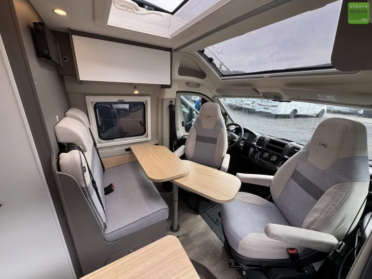 Fahrzeugbild LMC Innovan 540 5,40 m Markise Automatik #10