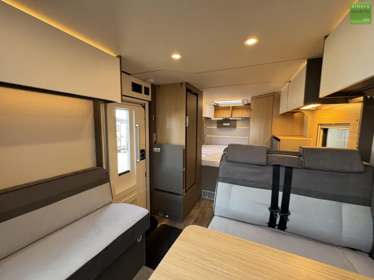 Fahrzeugbild LMC Tourer Lift H 630 Französisches Bett 165 PS #10