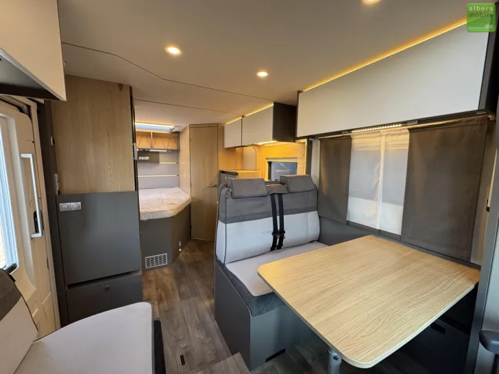 Fahrzeugbild LMC Tourer Lift H 630 Französisches Bett 165 PS #11