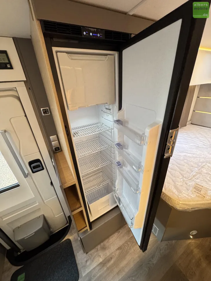Fahrzeugbild LMC Tourer Lift H 630 Französisches Bett 165 PS #14