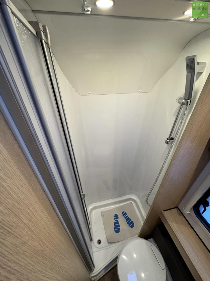 Fahrzeugbild LMC Tourer Lift H 630 Französisches Bett 165 PS #20