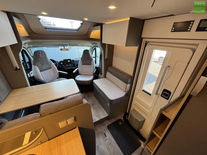 Fahrzeugbild LMC Tourer Lift H 630 Französisches Bett 165 PS #25