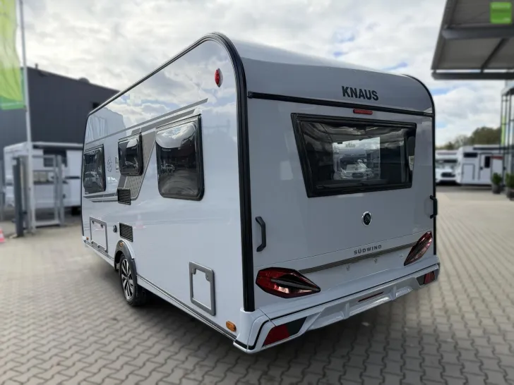 Fahrzeugbild Knaus Südwind 450 FU Black Selection 1700kg 2026 #5