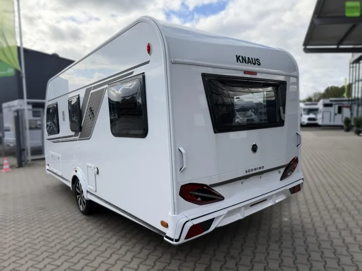 Fahrzeugbild Knaus Südwind BLACK SELECTION 460 EU Einzelbetten 2026 #5