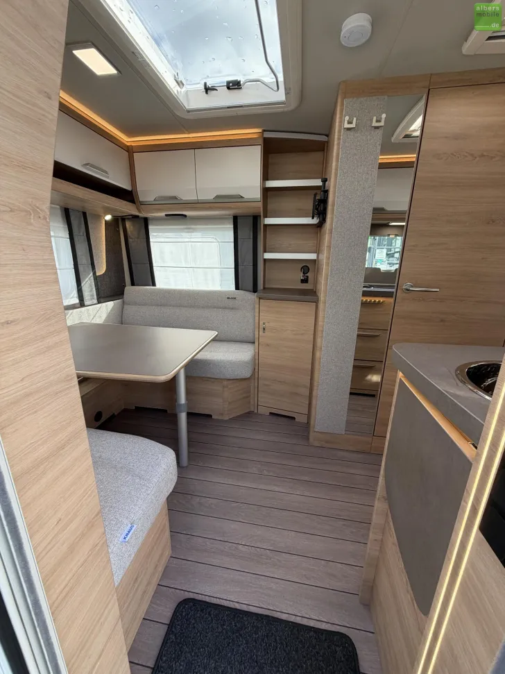 Fahrzeugbild Knaus Südwind BLACK SELECTION 460 EU Einzelbetten 2026 #8