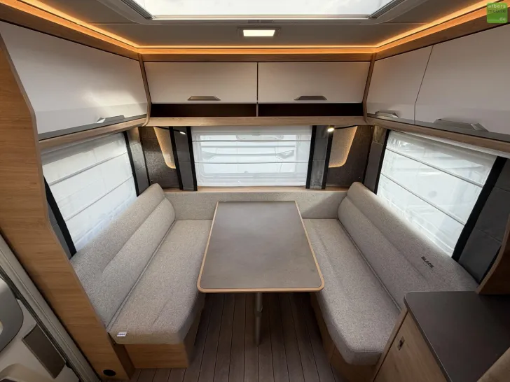 Fahrzeugbild Knaus Südwind BLACK SELECTION 460 EU Einzelbetten 2026 #9