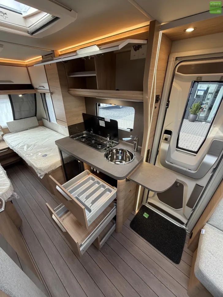 Fahrzeugbild Knaus Südwind BLACK SELECTION 460 EU Einzelbetten 2026 #14