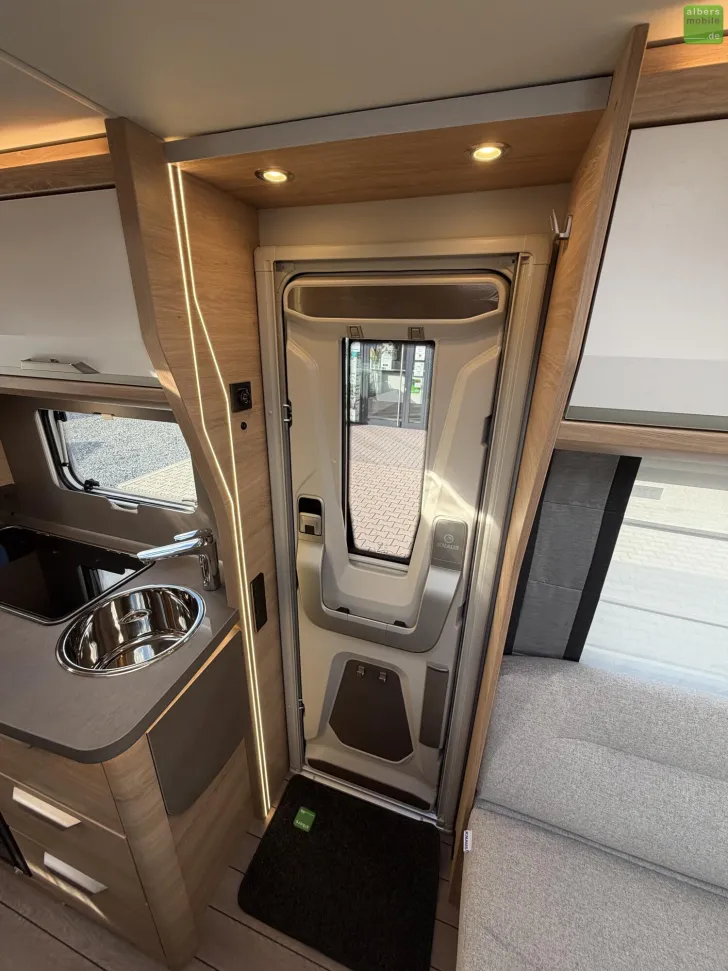 Fahrzeugbild Knaus Südwind BLACK SELECTION 460 EU Einzelbetten 2026 #22