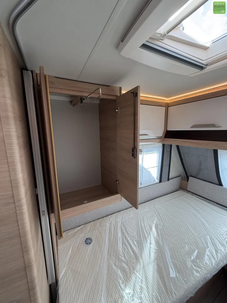 Fahrzeugbild Knaus Südwind BLACK SELECTION 460 EU Einzelbetten 2026 #25