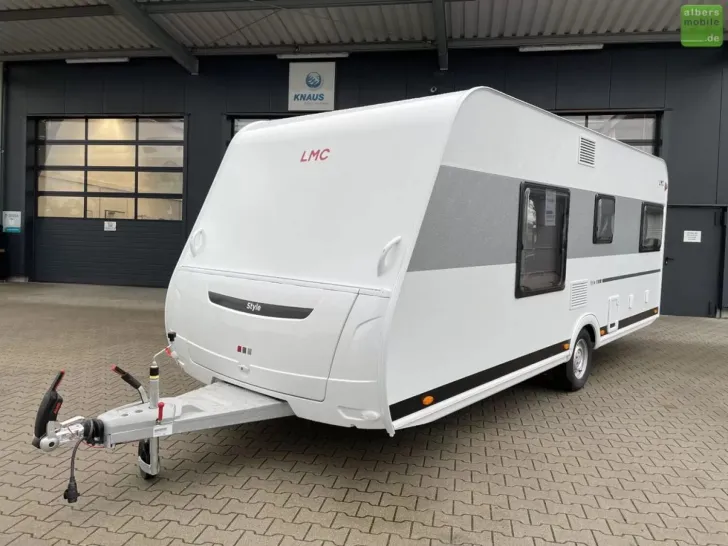 Fahrzeugbild LMC Style 450 D Queensbett Dusche 1800kg #6