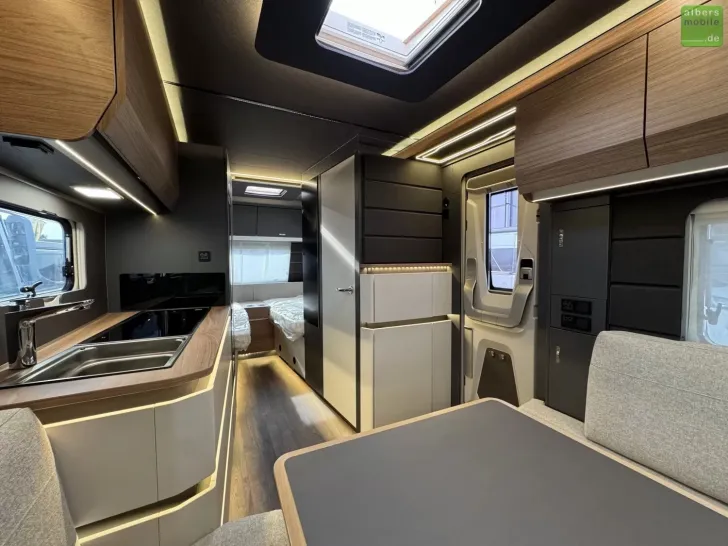 Fahrzeugbild Knaus Azur 500 EU 2000kg - Jetzt 7.209 Euro sparen! #13
