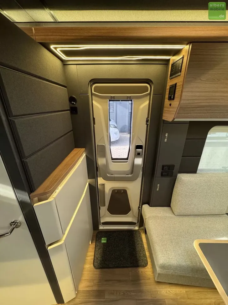 Fahrzeugbild Knaus Azur 500 EU 2000kg - Jetzt 7.209 Euro sparen! #27