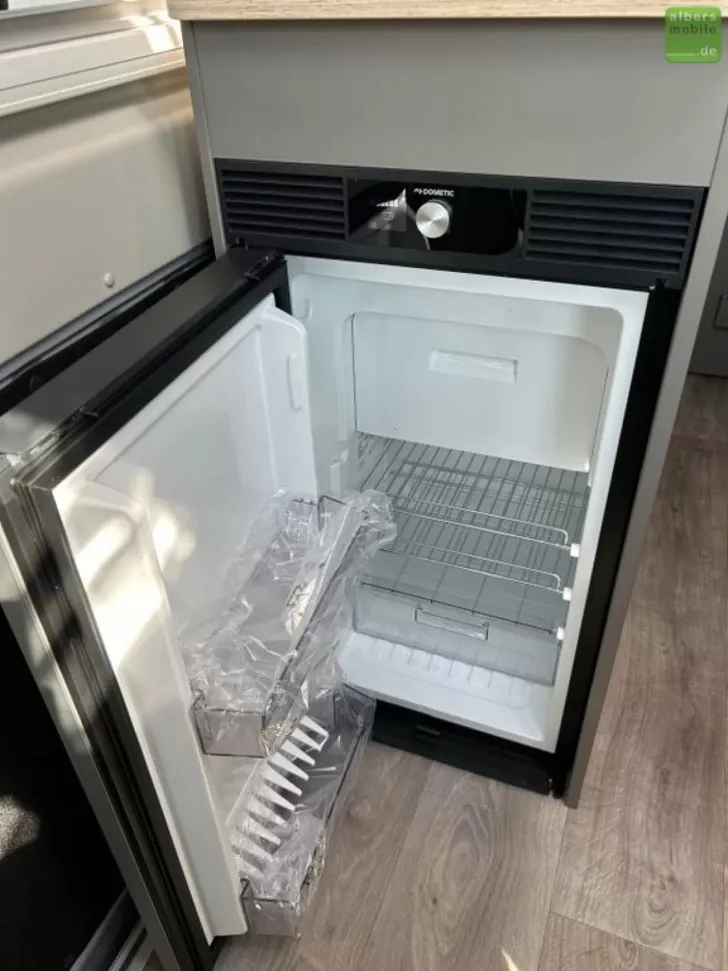 Fahrzeugbild LMC Innovan 600 BackRack+ Navi Fiat Markise #13