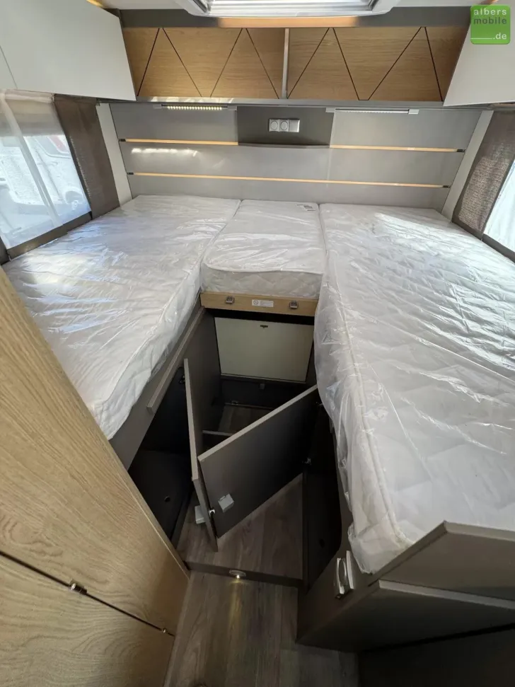 Fahrzeugbild LMC Tourer Lift H 664 G Automatik Navi Einzelbetten #25
