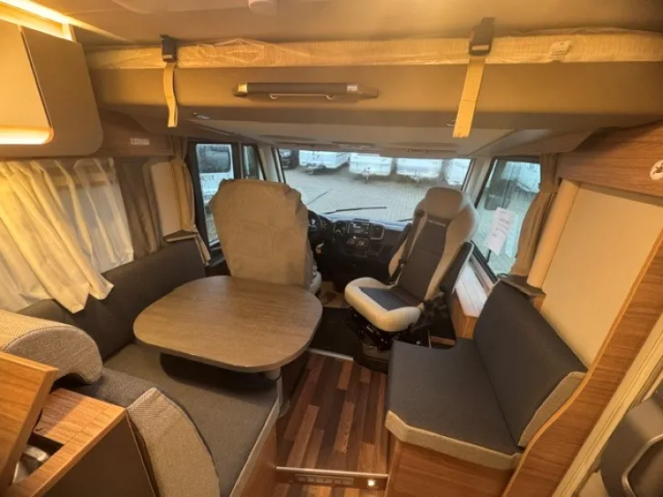 Fahrzeugbild Weinsberg CaraCore 700 MEG 180 PS - Automatik - 4.000 Kg #11
