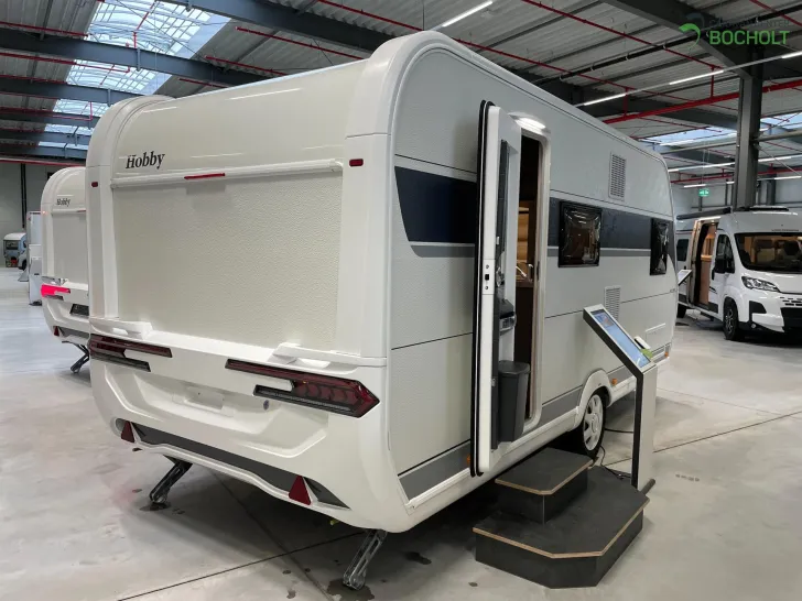 Fahrzeugbild Hobby De Luxe 490 KMF Modell 2026 / 1800 kg #7