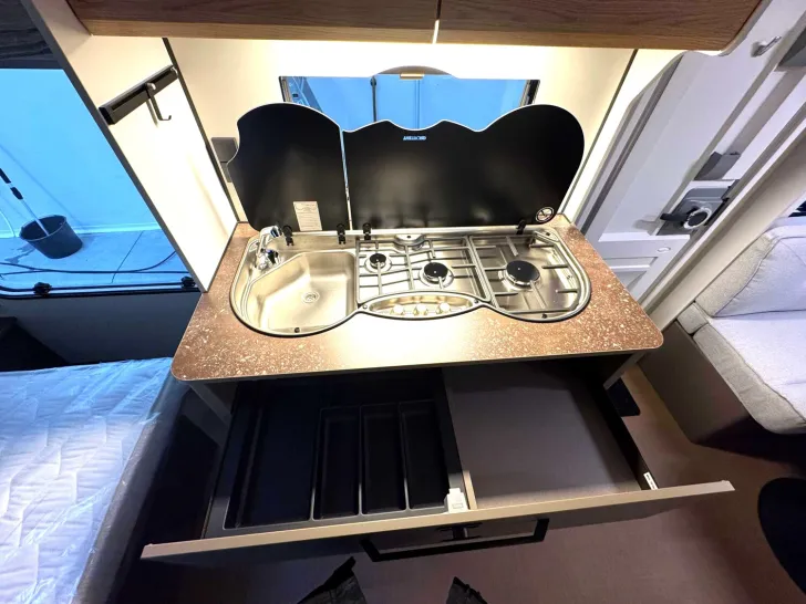 Fahrzeugbild Bürstner B66 485 TS 1800KG|DUSCHE|KOMFORT-AUSSTATTUNG #9