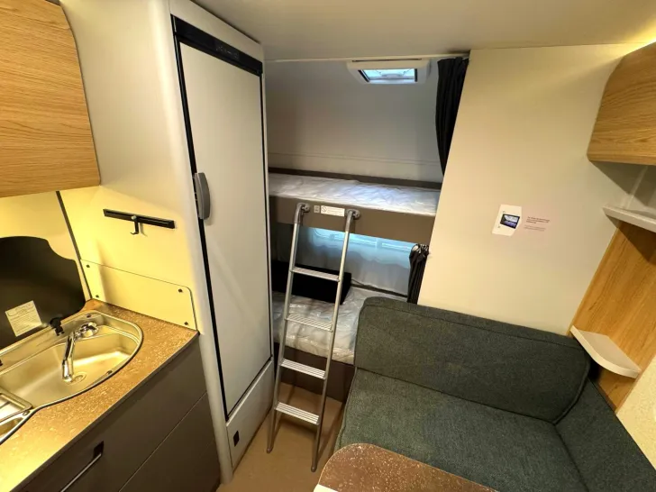 Fahrzeugbild Bürstner B66 480 TK DUSCHE|STOCKBETT|HECKGARAGE #13